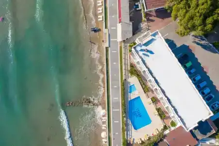 Side Beach Club - 12