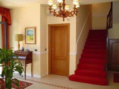 Petit Chateau - 10