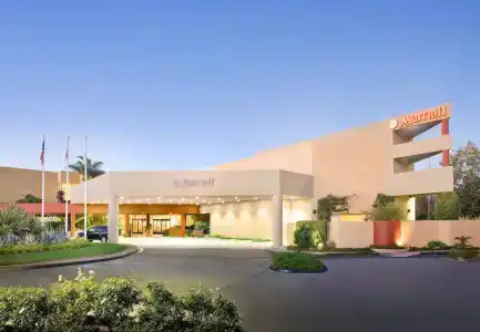 Ventura Beach Marriott - 25