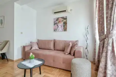 Elena - 246