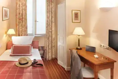 Relais Du Louvre - 44