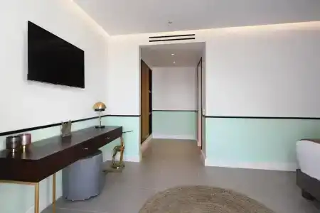 Alleys Boutique & Spa - 171