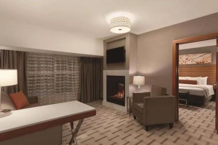 Radisson & Conference Center Airport East - 56