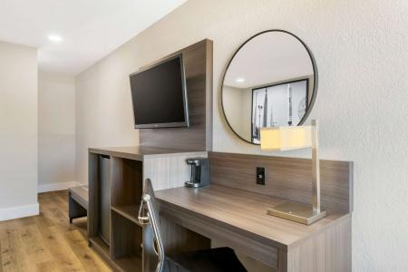 Quality Inn Near Orlando Airport Florida Mall - 4