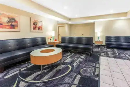 La Quinta Inn by Wyndham Ft. Lauderdale Northeast - 10
