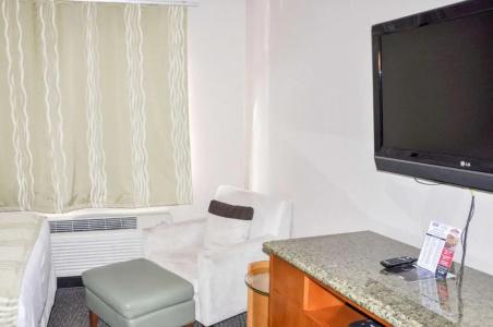 Rodeway Inn - 32