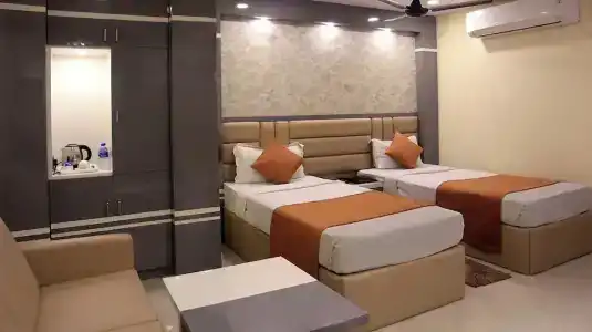 Executive Tower - 64
