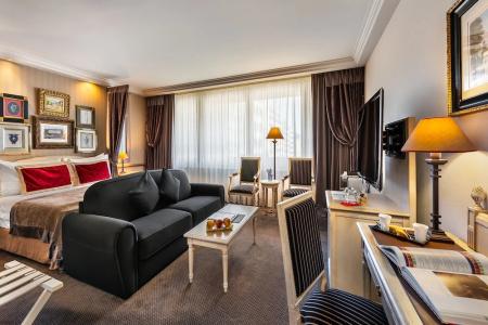 Royal Manotel - 72