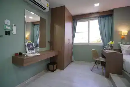 The Qube fifty - 33