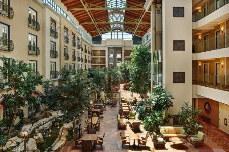 Woolley's Classic Suites Denver Airport - 25