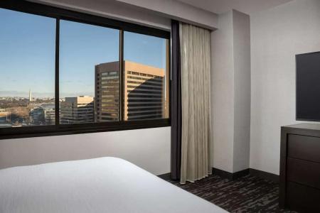 Embassy Suites by Hilton Crystal City National Airport - 65