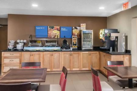 Comfort Inn & Suites - 22
