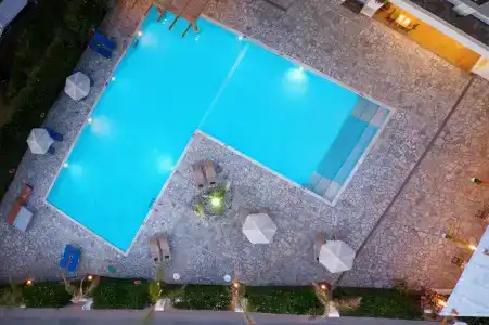 Oasis Beach - Adults Only - 11