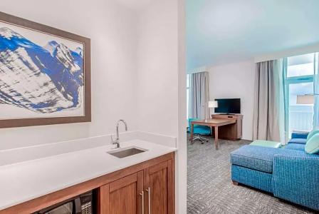 Hampton Inn & Suites Beach-Beachfront - 52