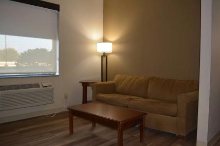 Microtel Inn & Suites by Wyndham College Station - 2