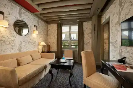 Le Pavillon de la Reine & Spa - Small Luxurys of the World - 104