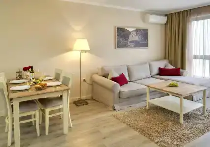 White Rock Castle Suite & SPA - 2