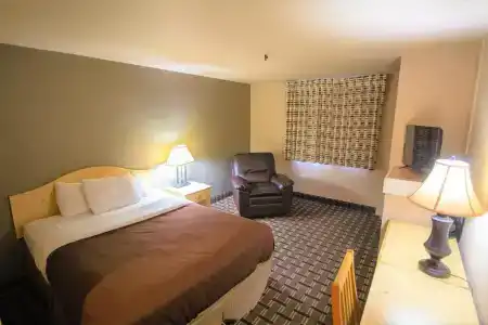 FairBridge Inn - - 3
