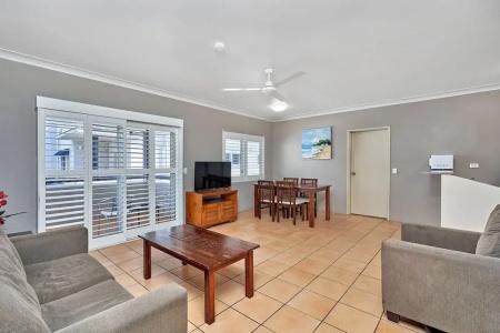 Cairns Reef Apartments & - 49