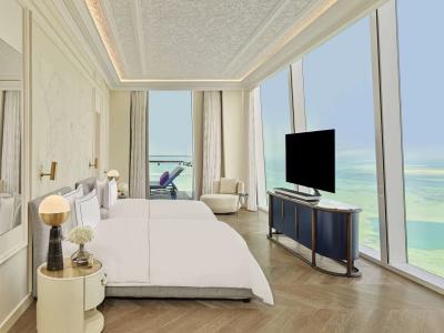 Raffles - 2