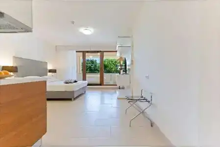 The Residence - 81