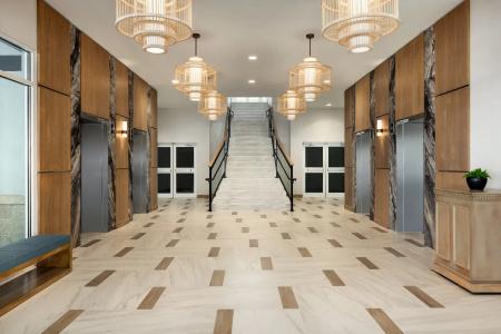 Holiday Inn & Suites, An Ihg - 32