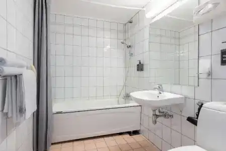Comfort Ole Tobias - 25