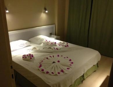 Sayar Apart - 1