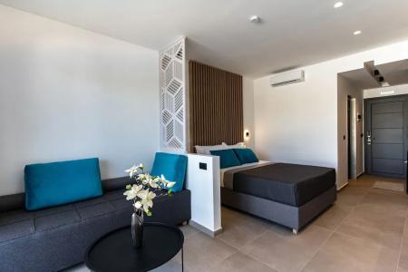 Zoes & Suites - 183
