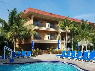 Coconut Cove All Suite - 11