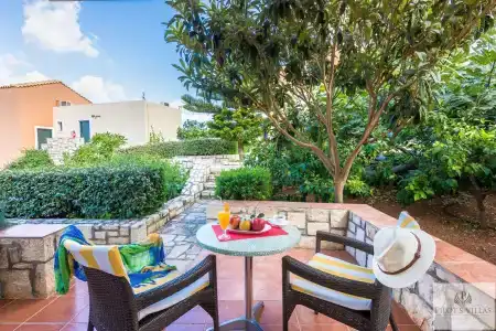 Pilot's Villas Luxury Suites - 17