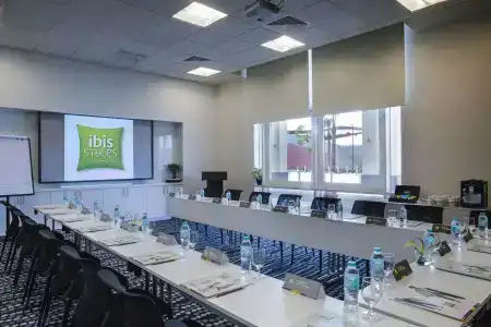 Ibis Styles Dragon Mart Dubai - 22