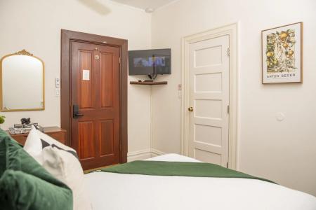 Washington Square Inn - 78