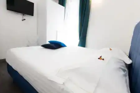 Etna Suite Group - 61