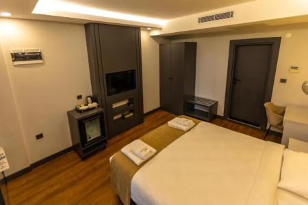 Santana Otel - 126