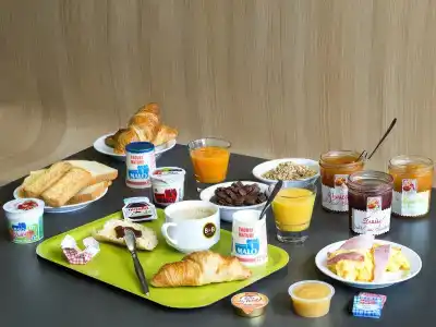 B&B hôtel Marseille Centre La Timone - 12