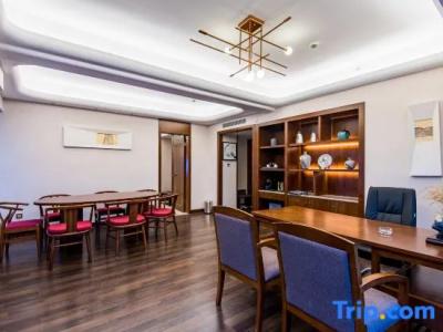 Lujia International - 147