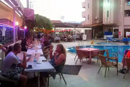Club Sunsmile - 12
