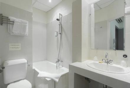 hôTel p.l.m. - 9