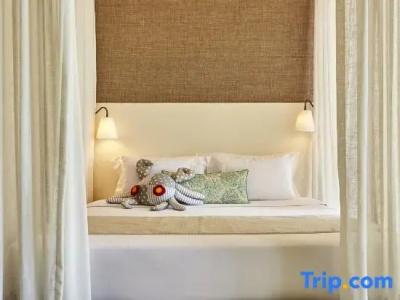 Veranda Pool Suite - 144