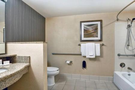 Courtyard by Marriott at Old Town - 48