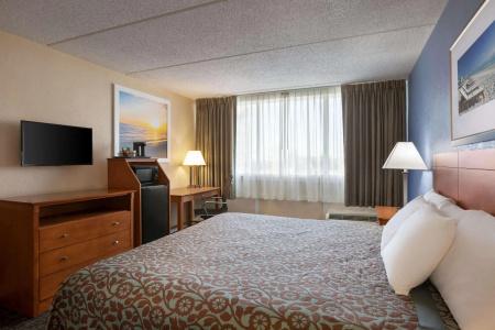 Days Inn by Wyndham Miami International Airport - 3