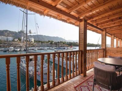 Les Ambassadeurs Ultra Luxury Beachfront Resort & Maldives Villas & Casino & Yacht Marina - 61