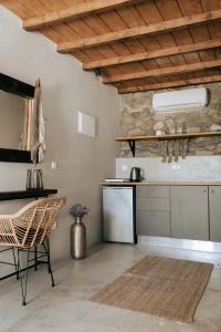 White and Grey - 99