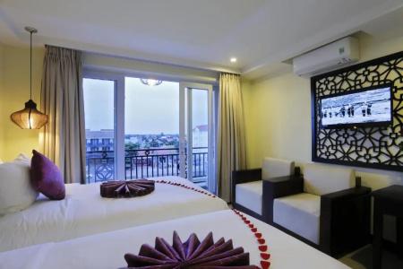 River Suites Hoi An - 75