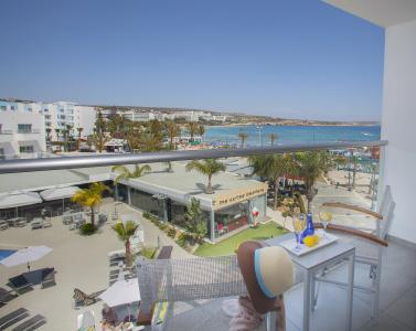 Limanaki Beach & Suites - 24