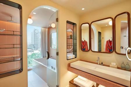 The Standard, Bangkok Mahanakhon - 67