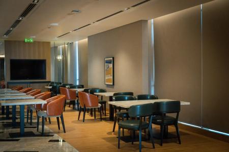 Hilton - 32