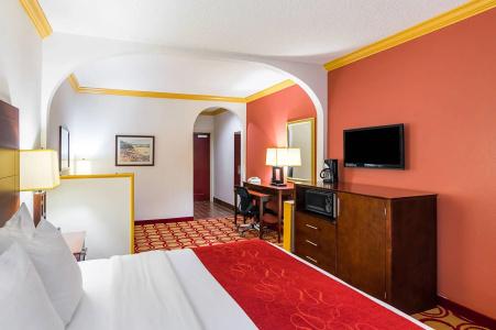 Quality Suites - 39
