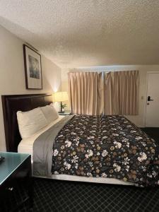 Columbus Motor Inn - 45